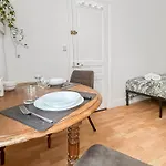 Lumineux Avec Jardin Commun A Apartment Tours