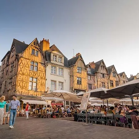 Appartement Lumineux Avec Jardin Commun A *
