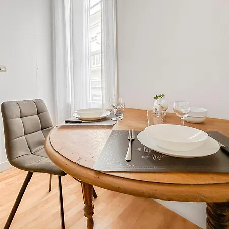 Lumineux Avec Jardin Commun A Тур