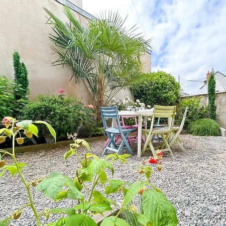 Appartement Lumineux Avec Jardin Commun A