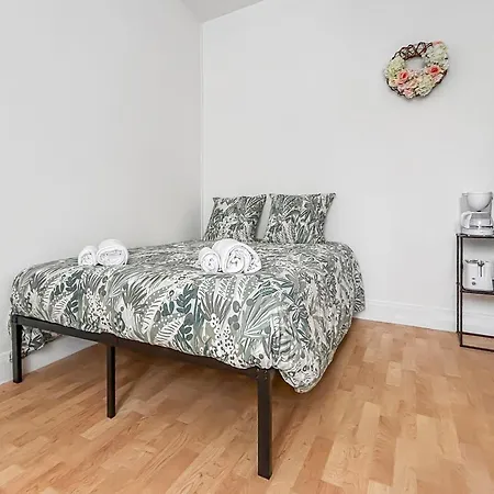 Lumineux Avec Jardin Commun A Тур