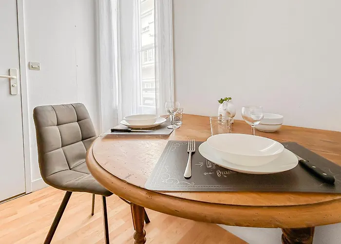 Lumineux Avec Jardin Commun A 图尔